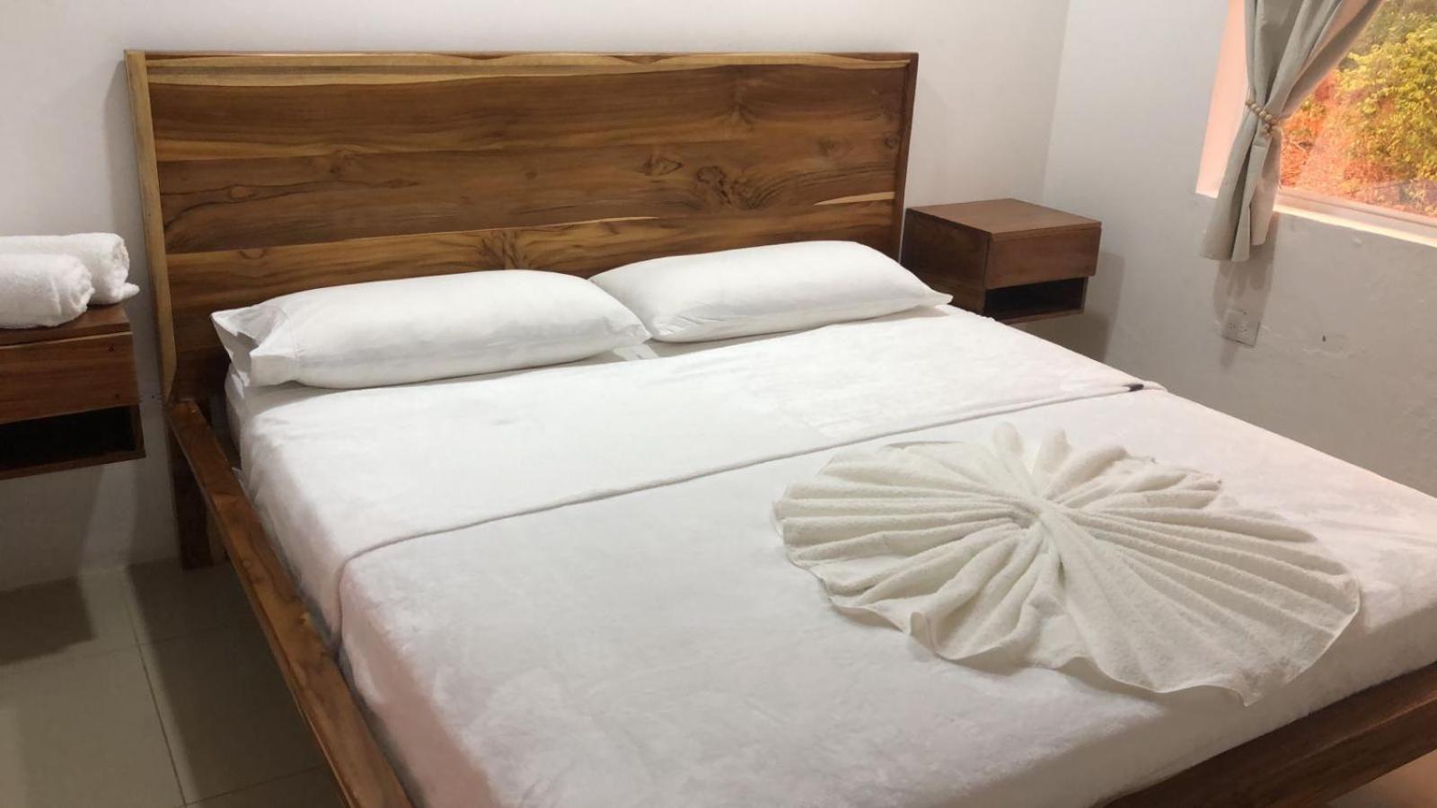 Emerald Luxe Suites South End Bagian luar foto
